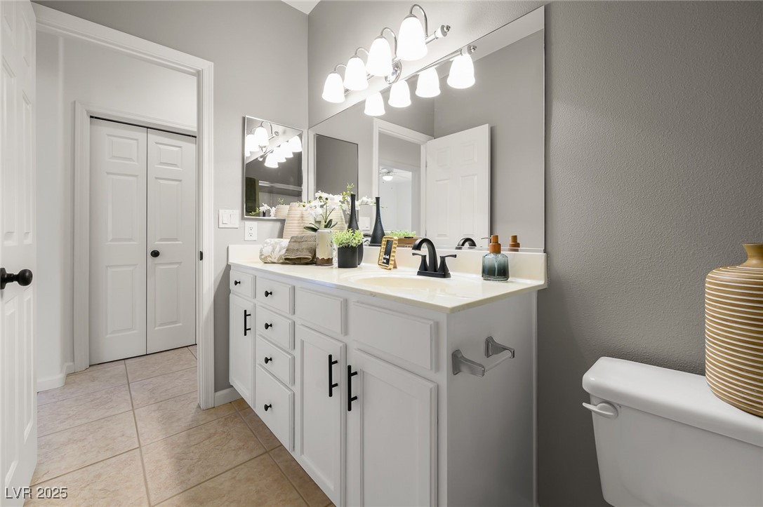 1446 Palm Drive Laughlin, NV 89029 - Photo 41 of 49 Guest Bathroom