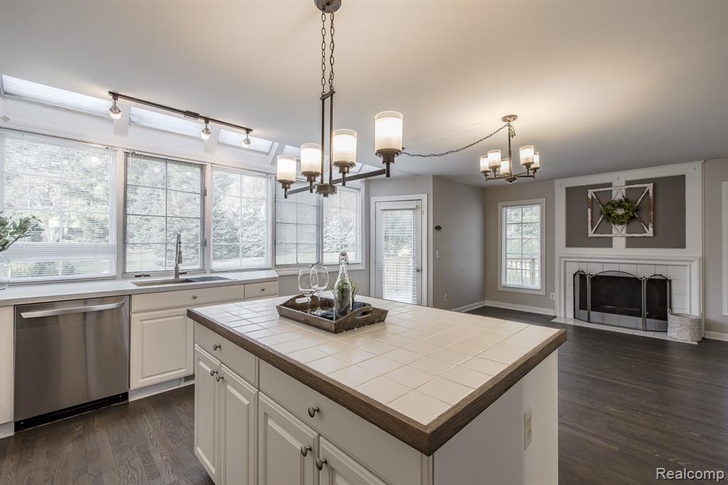 6351 Cherry Tree Court Rochester, MI 48306 - Photo 25 of 80