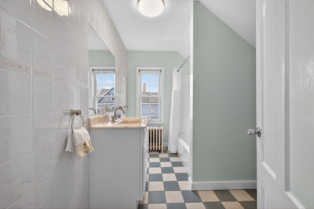3 Hawthorne Street Malden, MA 02148 - Photo 34 of 42