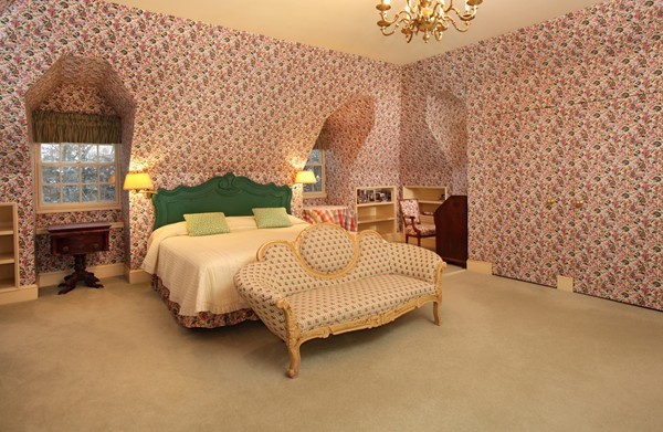 271 Goddard Avenue Brookline, MA 02445 - Photo 8 of 11 Gallery Image 8
