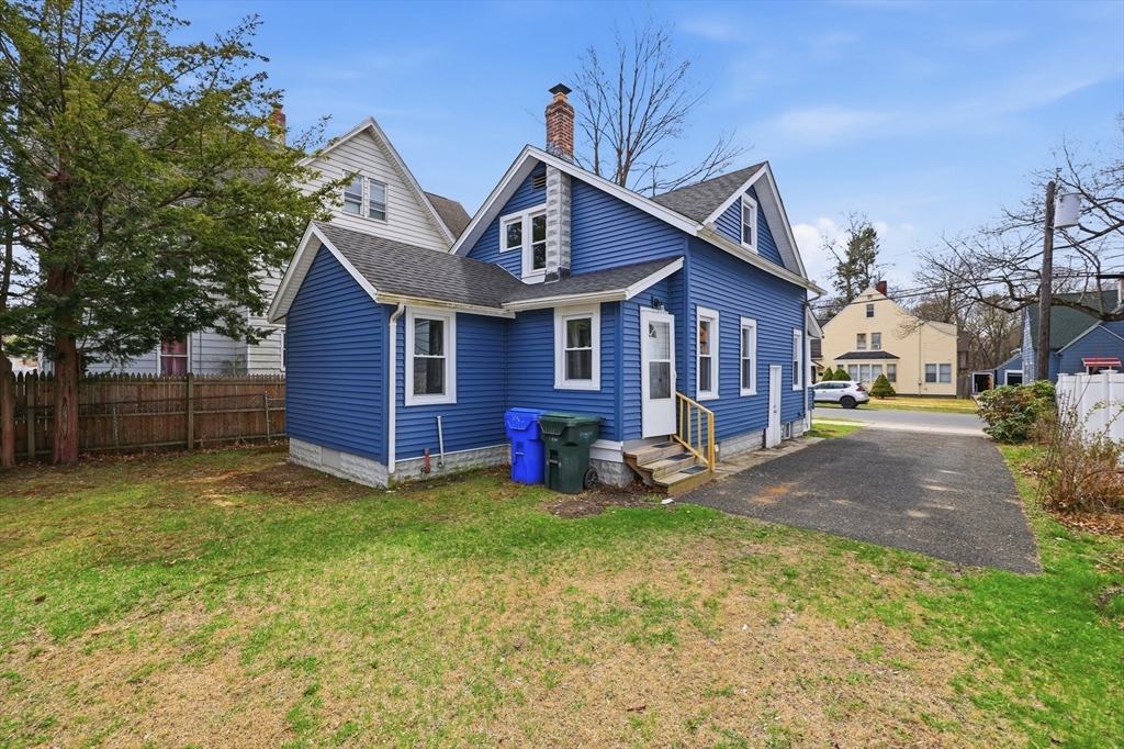 87 Fenwick Street Springfield, MA 01109 - Photo 27 of 28 Gallery Image 27