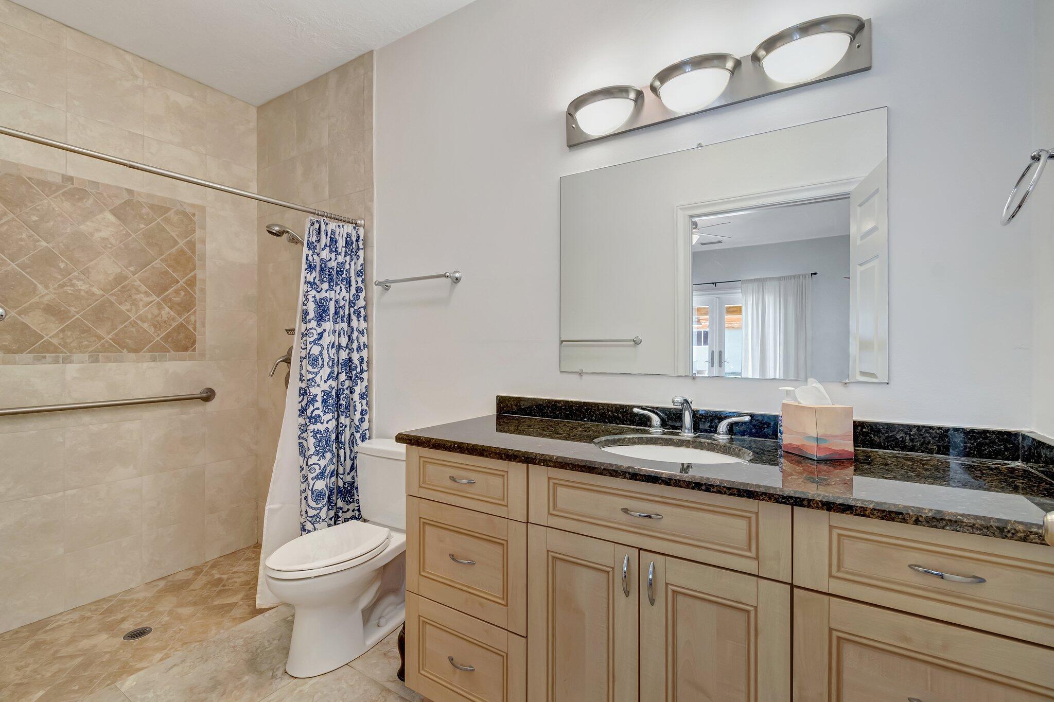 646 Southwest 4th Street Boca Raton, FL 33486 - Photo 9 of 16 27-web-or-mls-DSC_4051