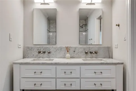 $2,298,000 | 4561 Belclaire Avenue, Highland Park, TX 75205