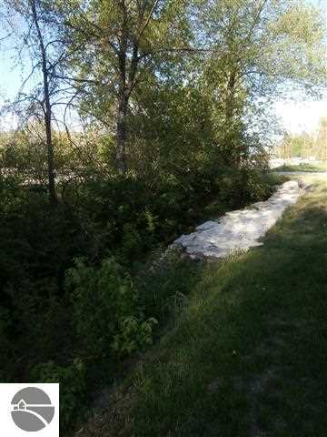 1950 Waterview Way Crystal, MI 48818 - Photo 14 of 18 1770236-13.JPG