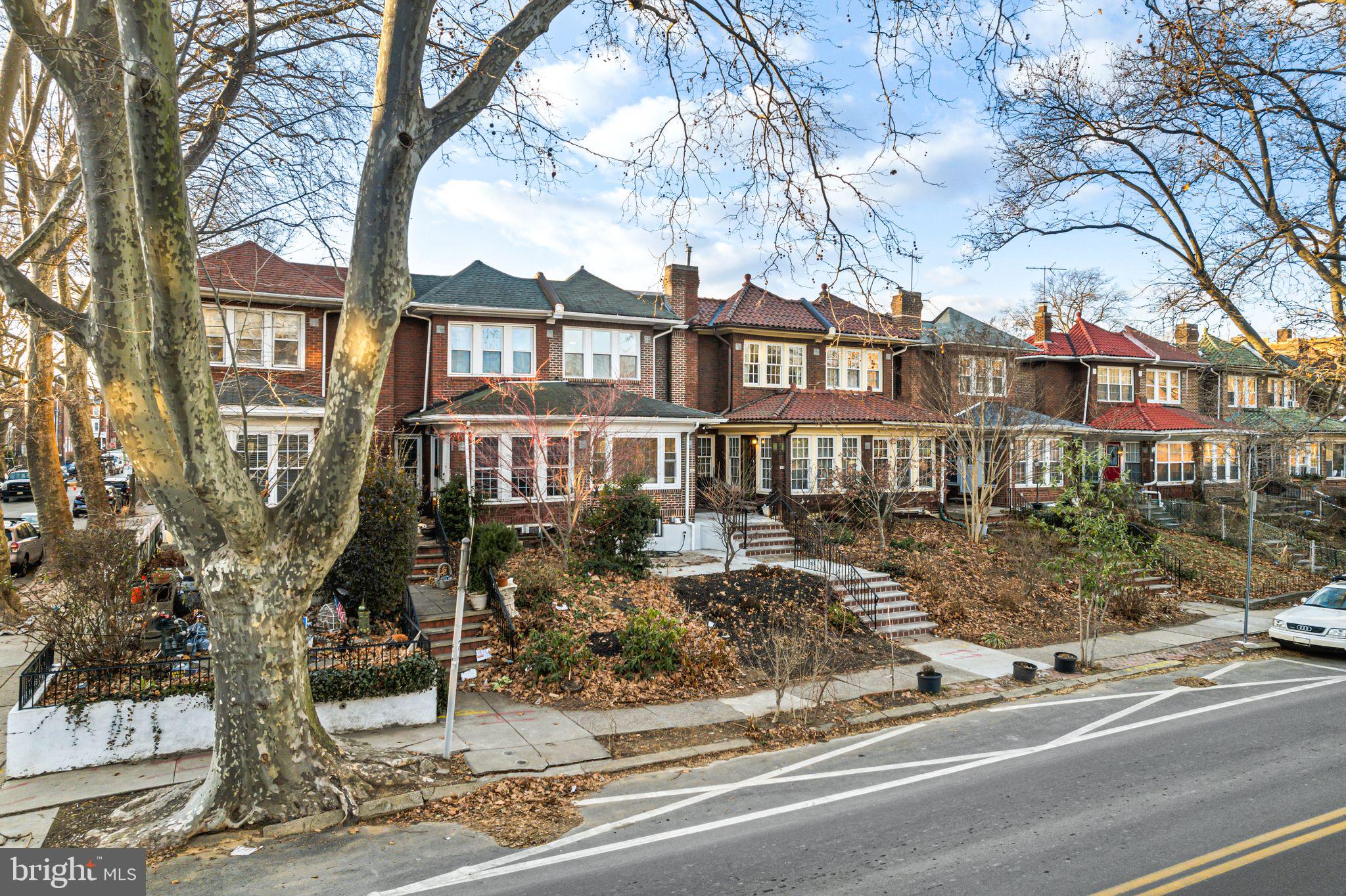 452 South 48th Street Philadelphia, PA 19143 - Photo 5 of 60 a front view of a house