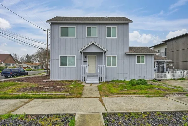 $514,900 | 804 H Street, Marysville, CA 95901