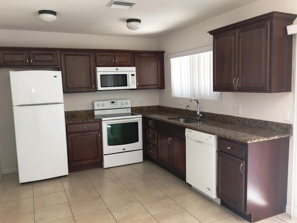 5352 Bosque Lane, Unit 109 West Palm Beach, FL 33415 - Photo 2 of 30 IMG_5419