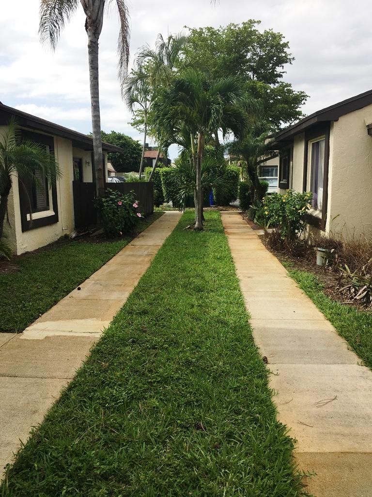 5352 Bosque Lane, Unit 109 West Palm Beach, FL 33415 - Photo 23 of 30 IMG_5460