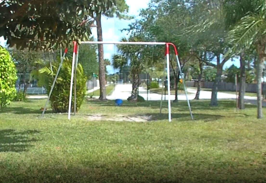 5352 Bosque Lane, Unit 109 West Palm Beach, FL 33415 - Photo 24 of 30 Play Area