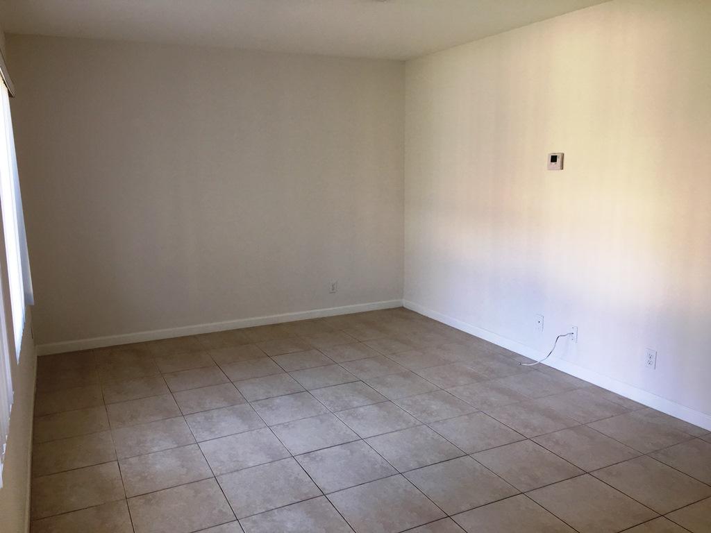 5352 Bosque Lane, Unit 109 West Palm Beach, FL 33415 - Photo 5 of 30 IMG_5413