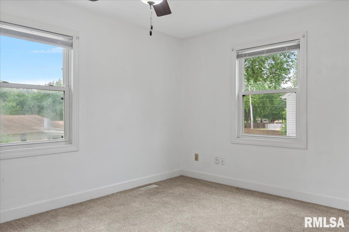 2620 Cooper Avenue Springfield, IL 62704 - Photo 22 of 28
