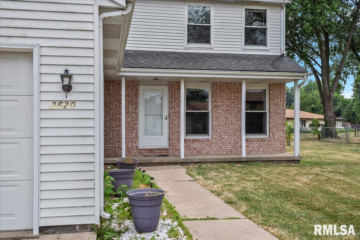 2620 Cooper Avenue Springfield, IL 62704 - Photo 4 of 28