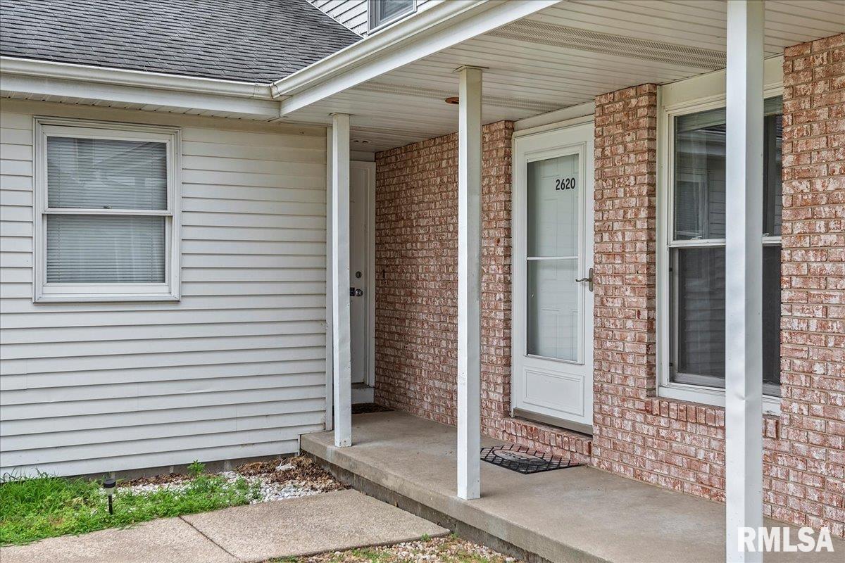 2620 Cooper Avenue Springfield, IL 62704 - Photo 5 of 28