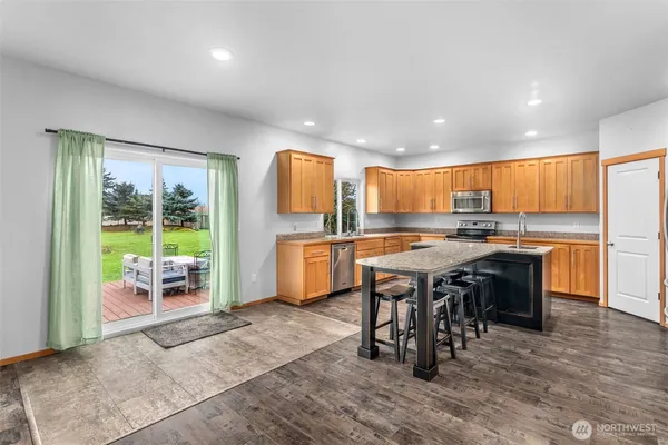 $749,900 | 4819 181st Lane Southwest, Rochester, WA 98579