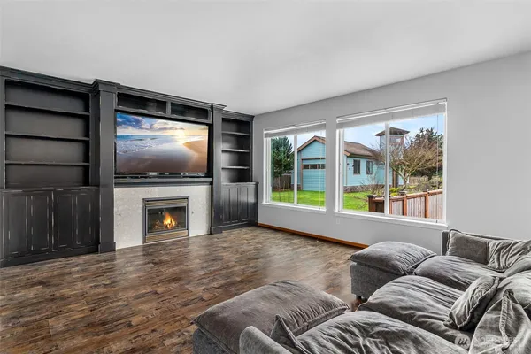 $749,900 | 4819 181st Lane Southwest, Rochester, WA 98579