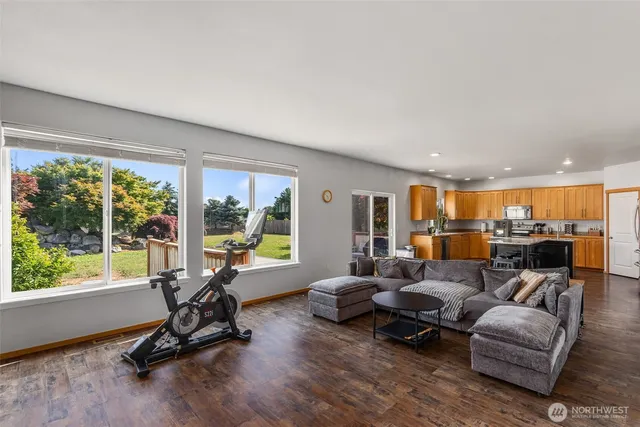 $784,900 | 4819 181st Lane Southwest, Rochester, WA 98579