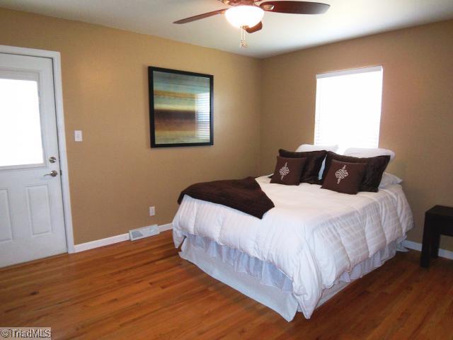 756 Central Road Clemmons, NC 27012 - Photo 8 of 16 Master Bedroom.