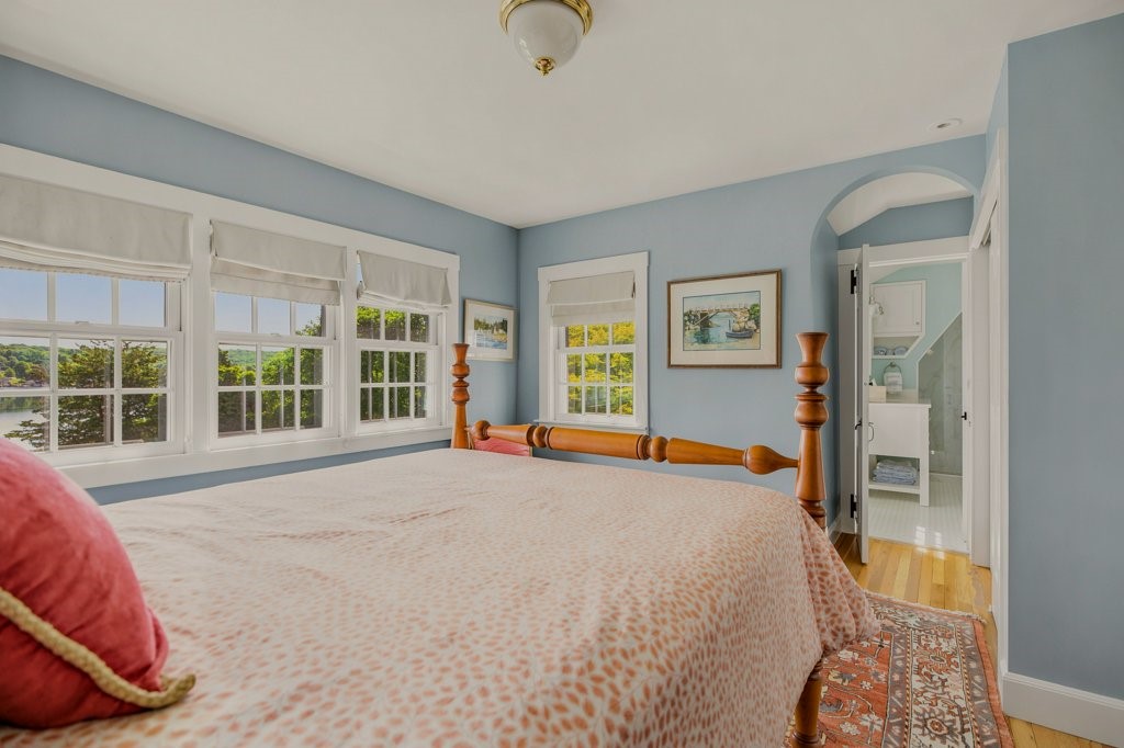 148 Nanaquaket Road Tiverton, RI 02878 - Photo 36 of 47