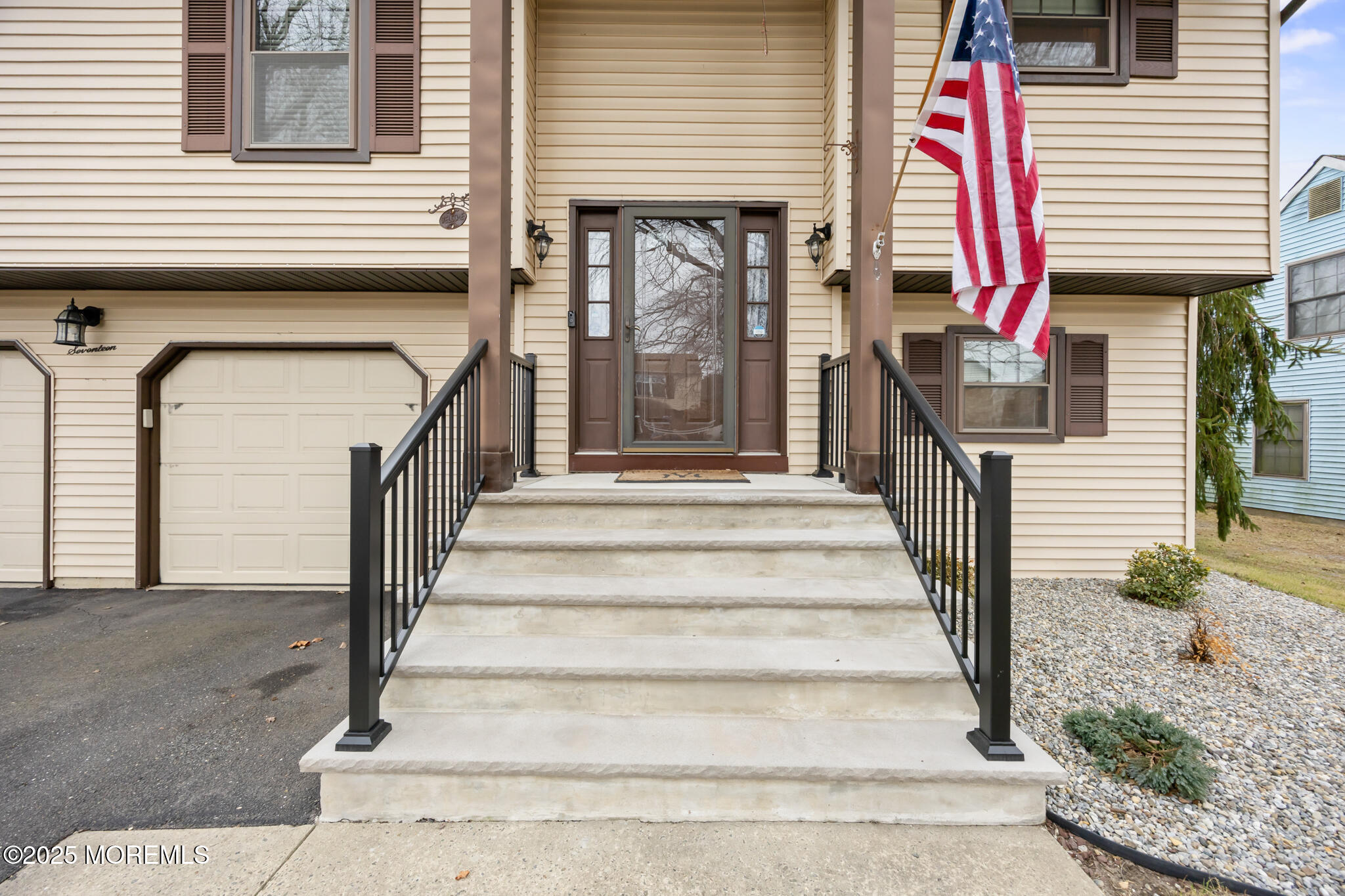 17 Garden Way Howell, NJ 07731 - Photo 5 of 54 a view of entryway