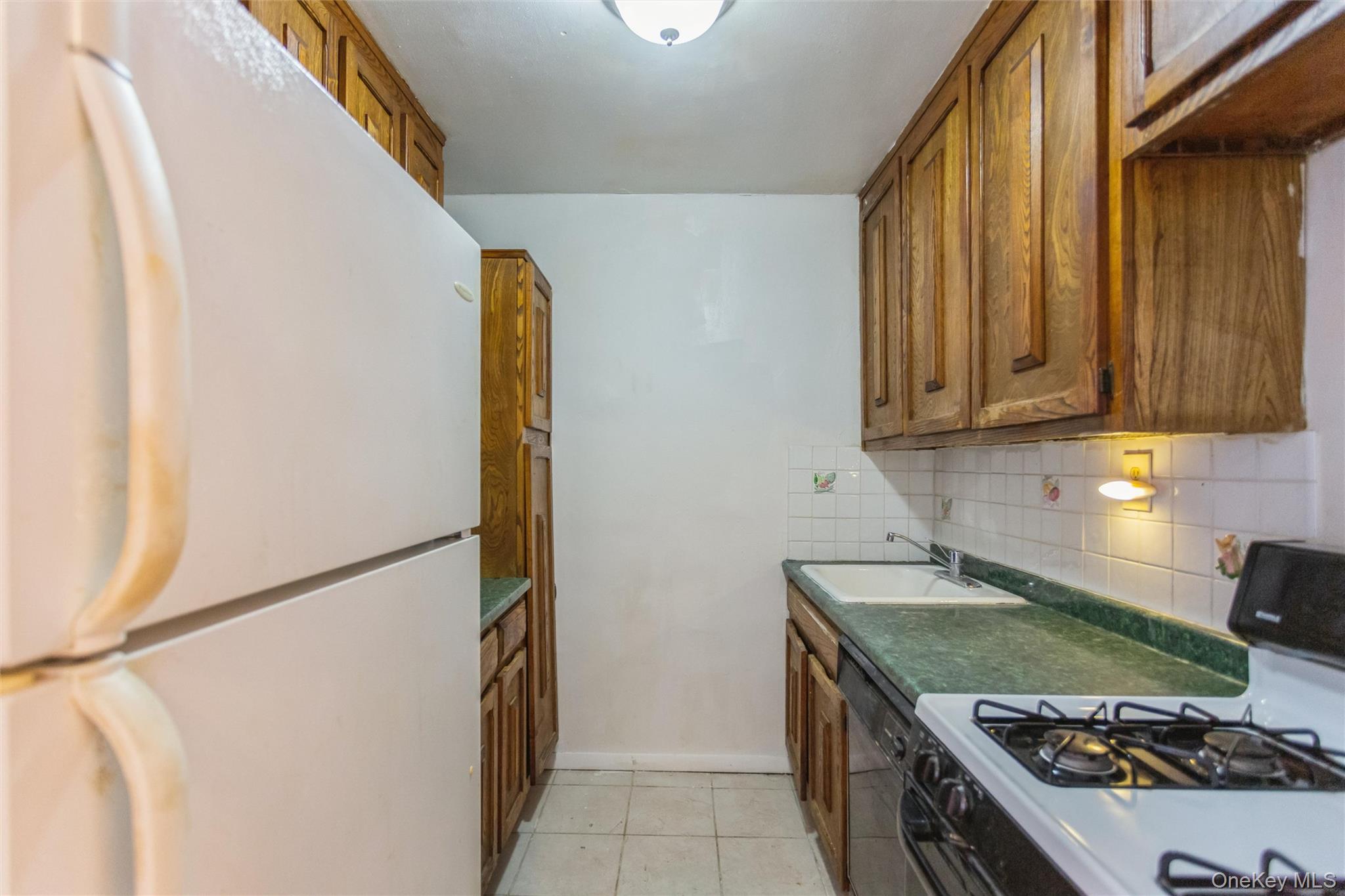 600 Shore Road, Unit 3S Long Beach, NY 11561 - Photo 27 of 36