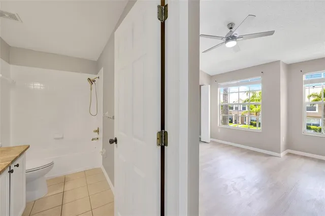 a view of an entryway with a livingroom