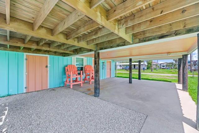 $425,000 | 106 Madison Avenue, Port O'Connor, TX 77982