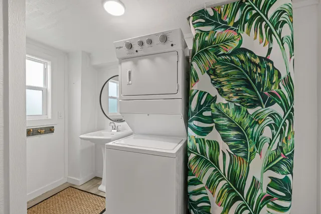 $425,000 | 106 Madison Avenue, Port O'Connor, TX 77982