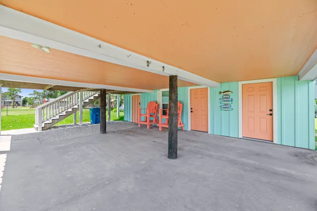 $425,000 | 106 Madison Avenue, Port O'Connor, TX 77982