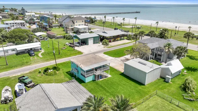 $425,000 | 106 Madison Avenue, Port O'Connor, TX 77982