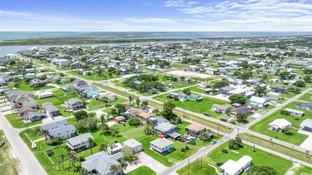 $425,000 | 106 Madison Avenue, Port O'Connor, TX 77982