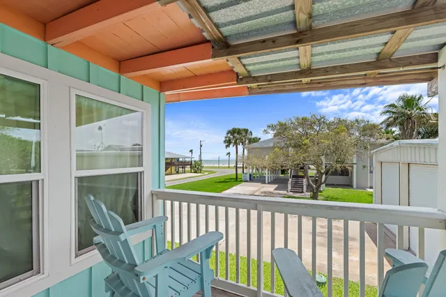 $425,000 | 106 Madison Avenue, Port O'Connor, TX 77982