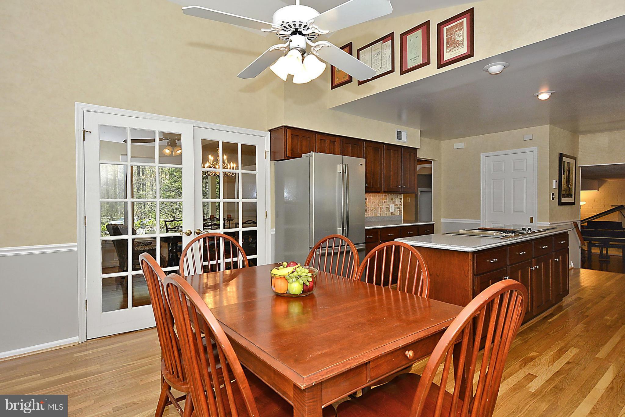 931 Welham Green Road Great Falls, VA 22066 - Photo 12 of 30 breakfast area