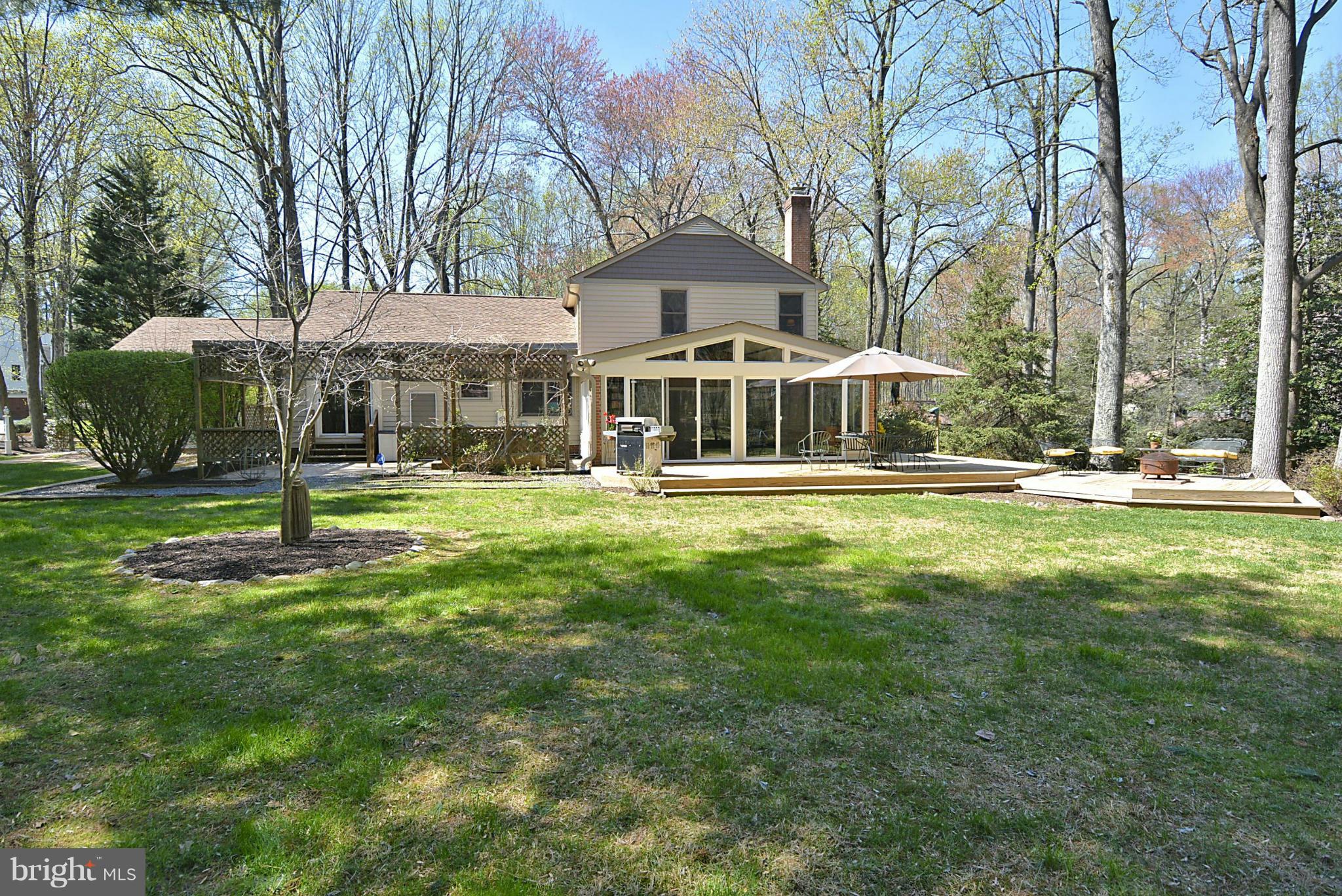 931 Welham Green Road Great Falls, VA 22066 - Photo 29 of 30 Exterior (Rear)
