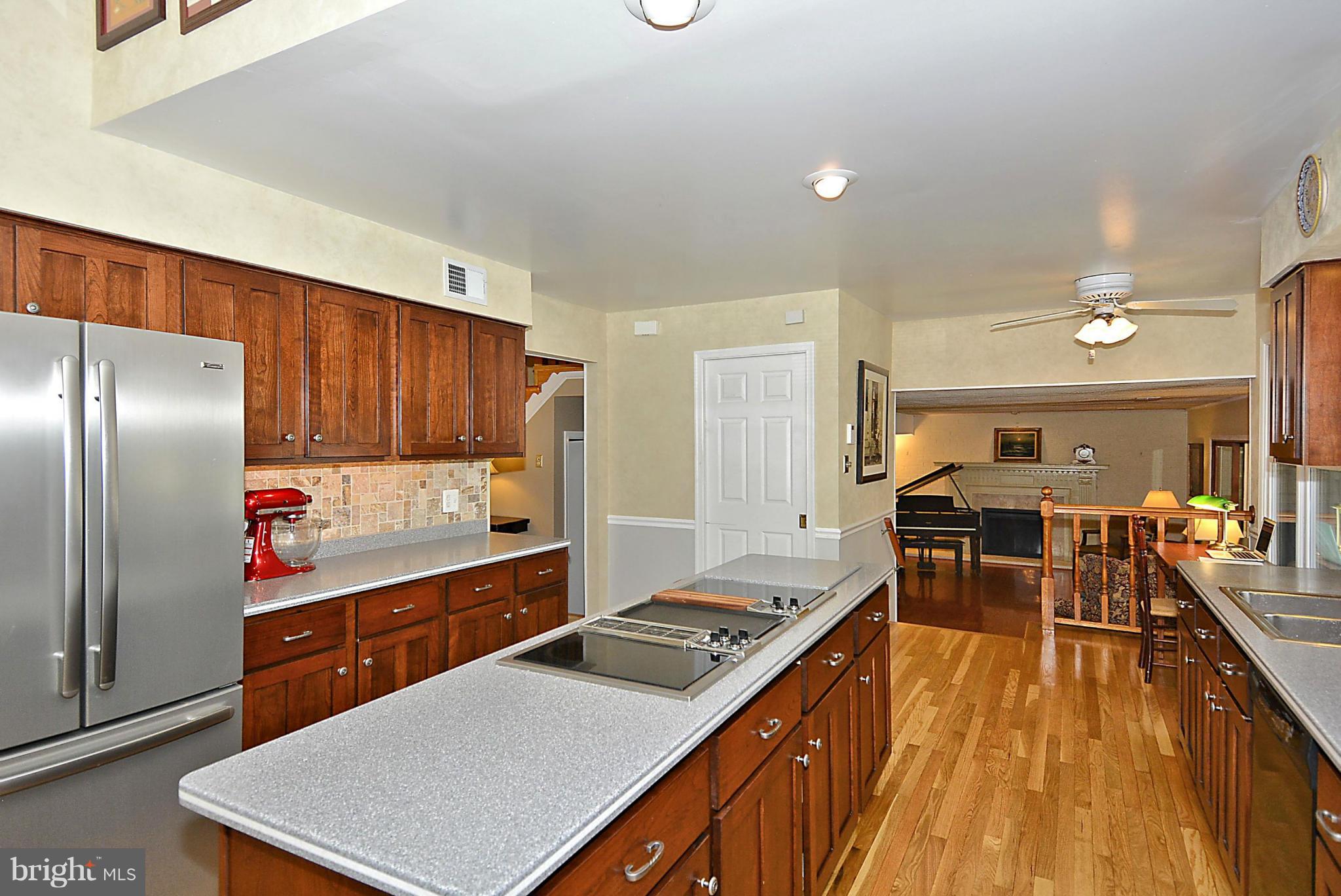 931 Welham Green Road Great Falls, VA 22066 - Photo 10 of 30 Kitchen