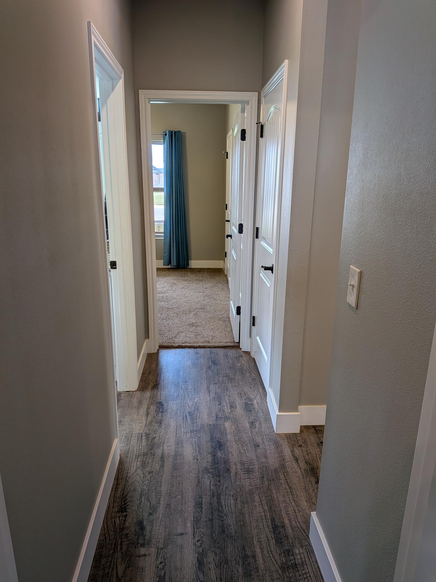 6913 18th Street Lubbock, TX 79416 - Photo 17 of 38 Hallway