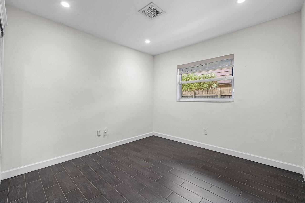 855 Berkley Street Boca Raton, FL 33487 - Photo 19 of 45 019-855BerkleyStreet-BocaRaton-FL-33487-