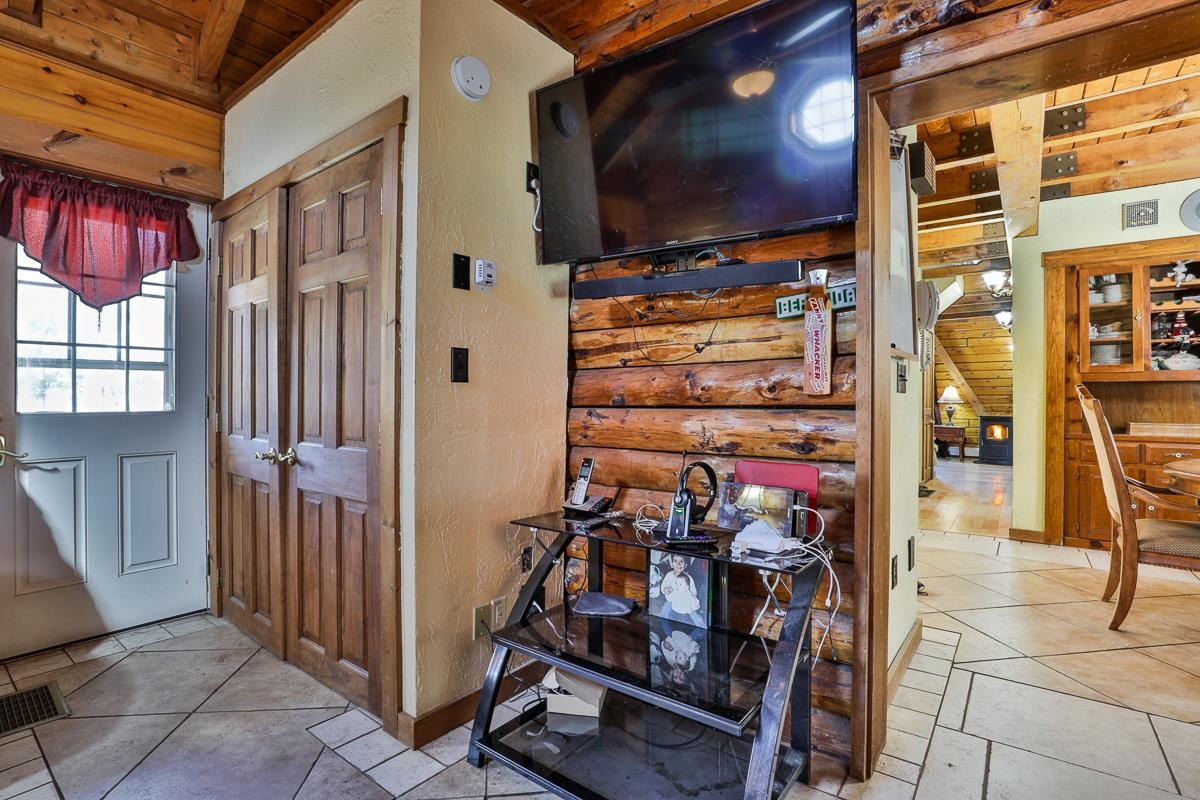 7 Campbell Road Pelham, NH 03076 - Photo 20 of 40 Gallery Image 20