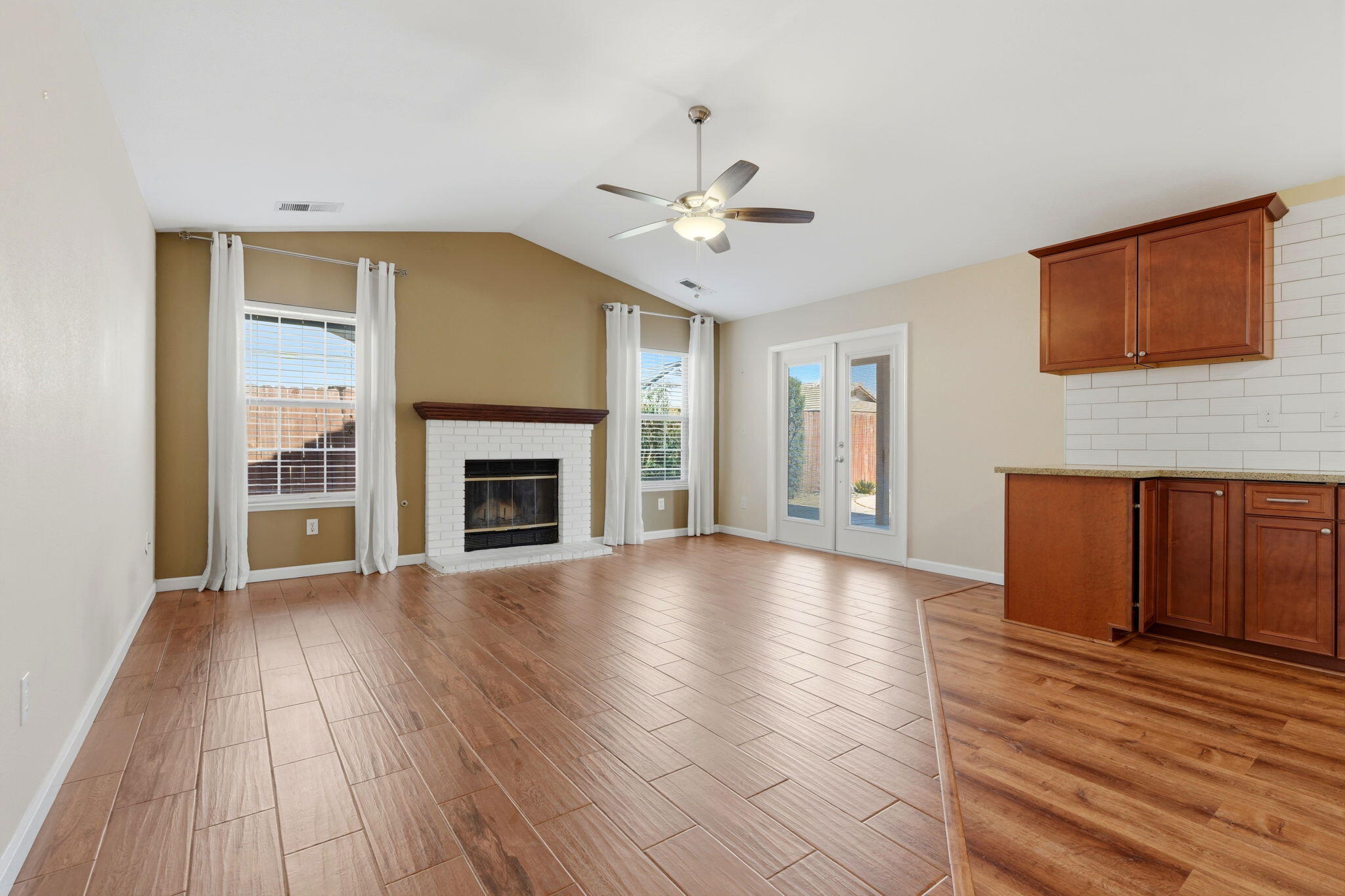 702 Montecito Court Lemoore, CA 93245 - Photo 23 of 50