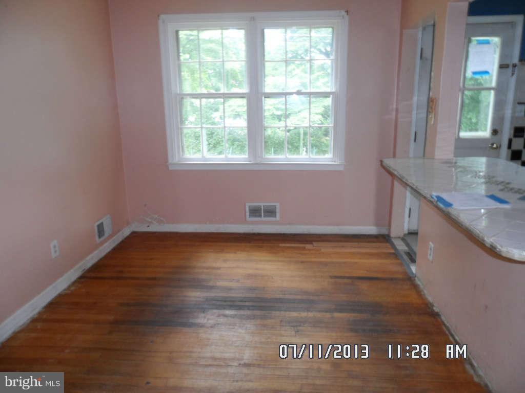1820 Wendover Road Baltimore, MD 21234 - Photo 5 of 7 Dining Room