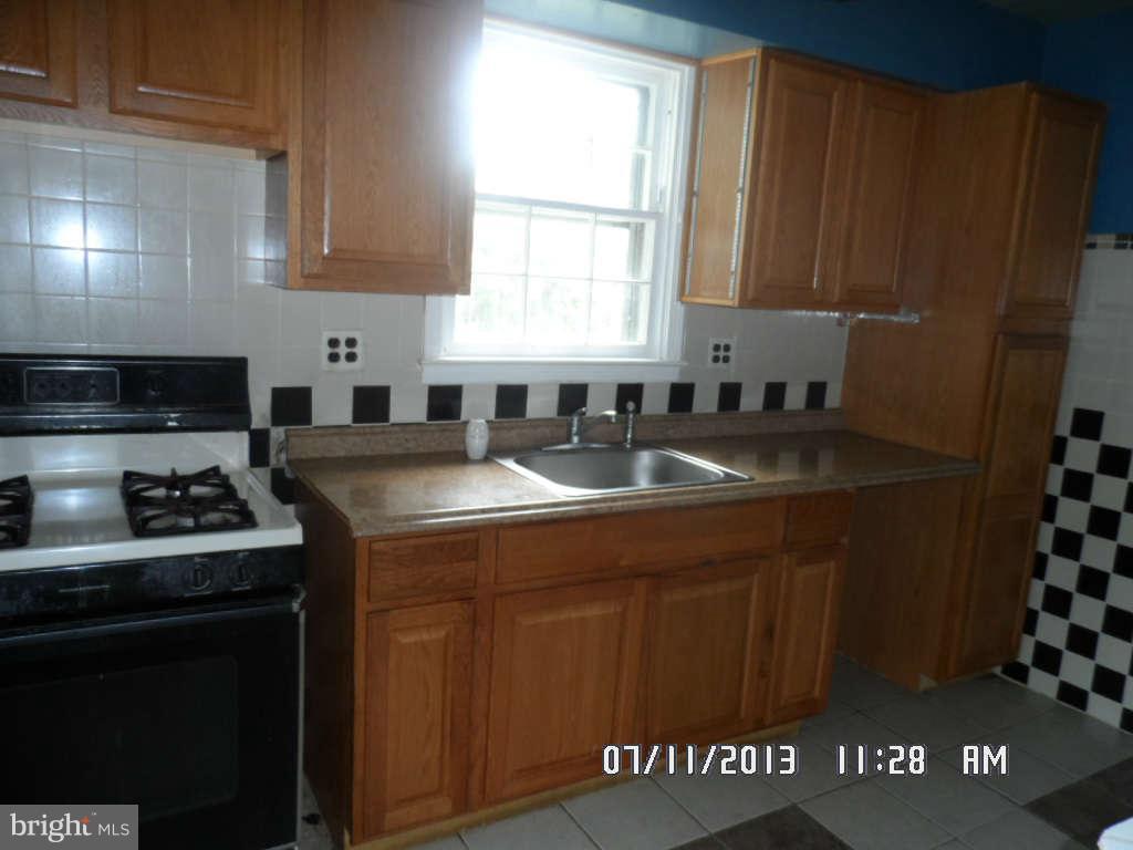 1820 Wendover Road Baltimore, MD 21234 - Photo 6 of 7 Kitchen