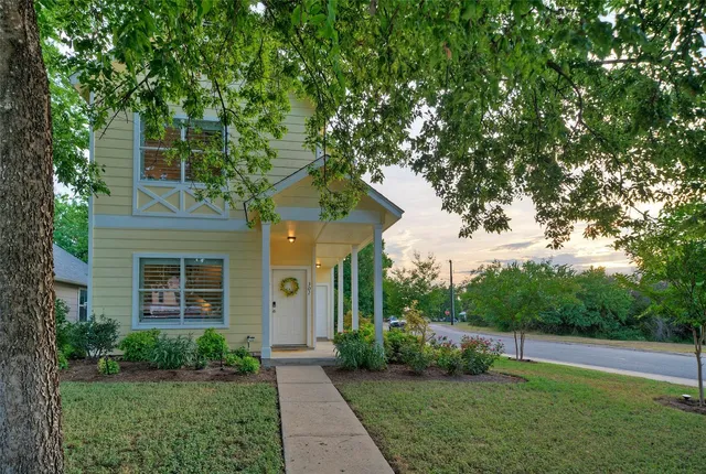 $2,900 | 301 Windridge Village Cove, Georgetown, TX 78626