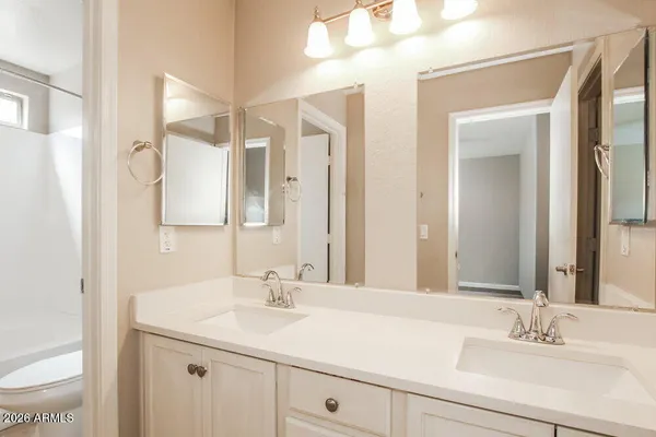 $2,200 | 6736 West Desert Lane, Laveen, AZ 85339