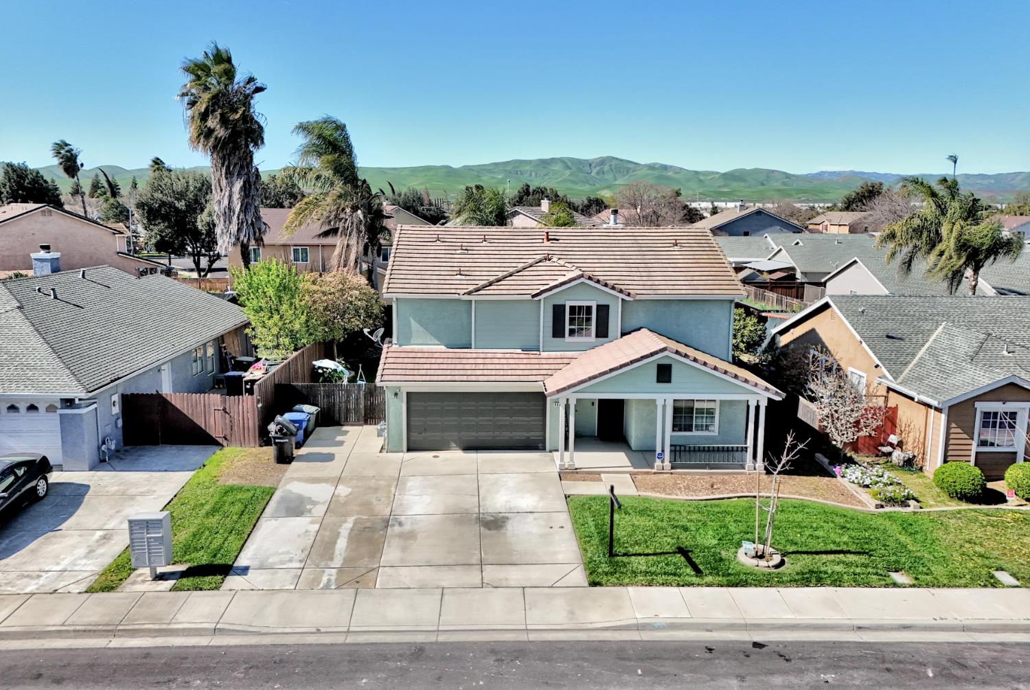 433 Sanderling Drive Patterson, CA 95363 - Photo 2 of 55