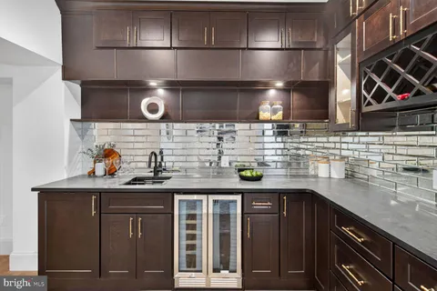 $2,899,000 | 6405 Olmi Landrith Drive, Alexandria, VA 22307