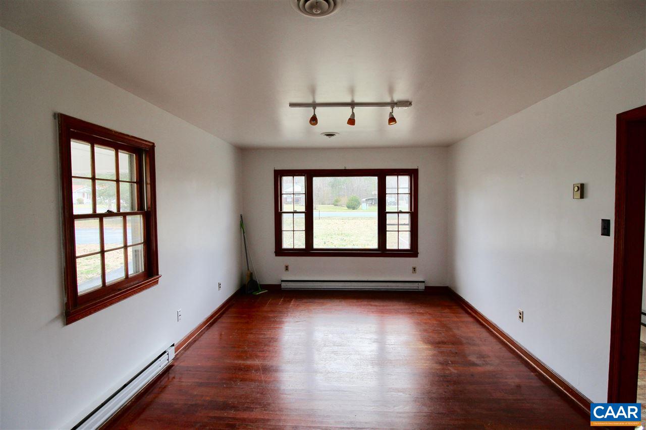 9785 Poindexter Road Louisa, VA 23093 - Photo 4 of 20 Gallery Image 4