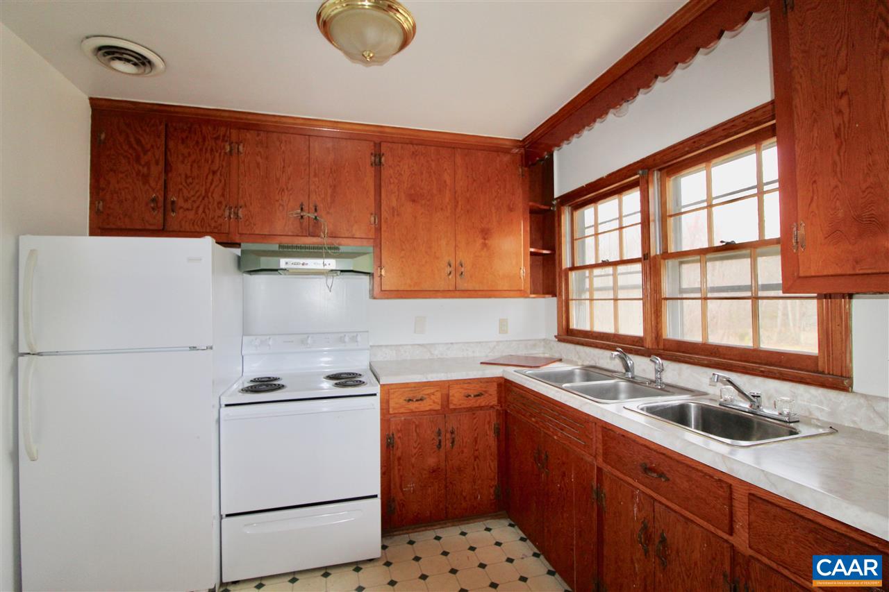 9785 Poindexter Road Louisa, VA 23093 - Photo 6 of 20 Gallery Image 6