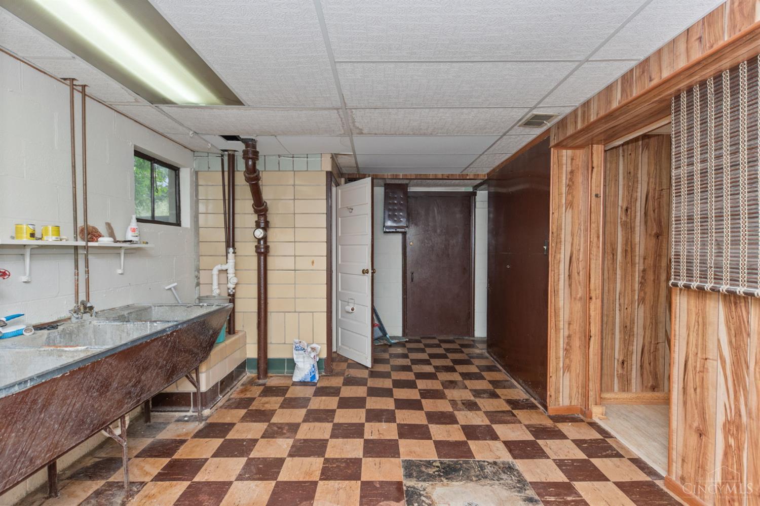 3270 Renfro Avenue Cincinnati, OH 45211 - Photo 34 of 43 Gallery Image 34