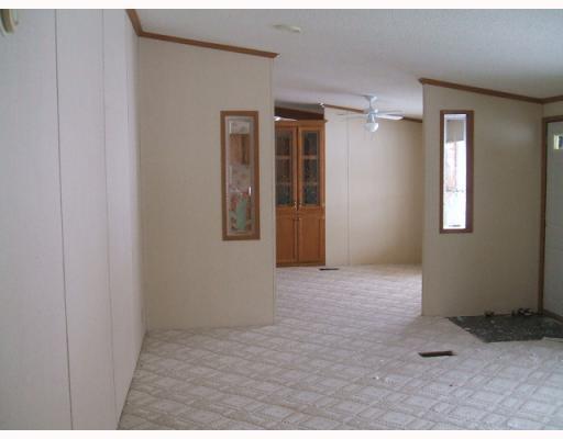 802 Geyer Road Pittsburgh, PA 15212 - Photo 4 of 11 Living Room.