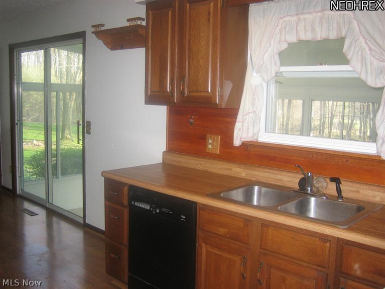 84 West Barlow Road Hudson, OH 44236 - Photo 5 of 13 Gallery Image 5
