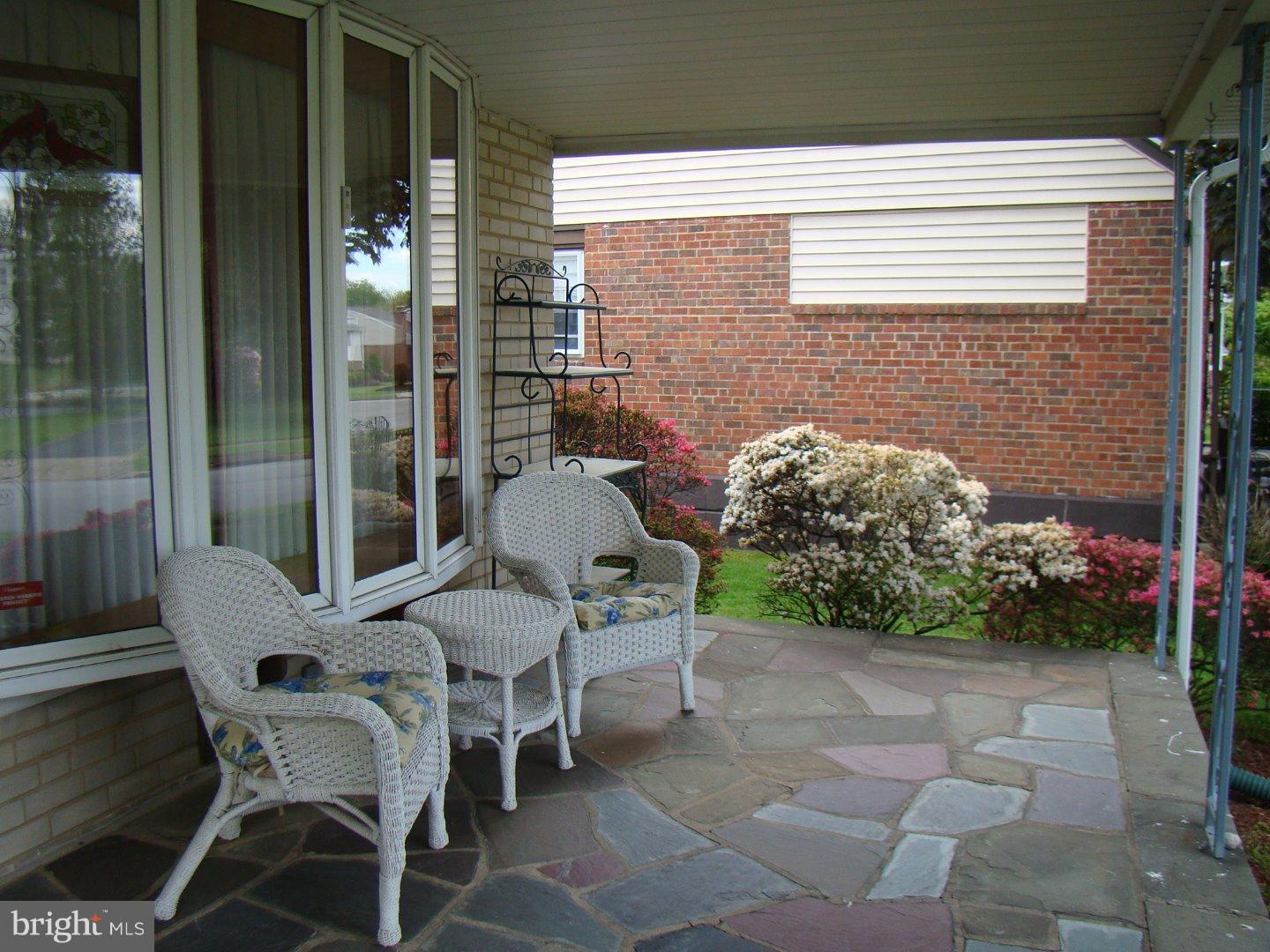 409 Rittenhouse Circle Havertown, PA 19083 - Photo 4 of 25